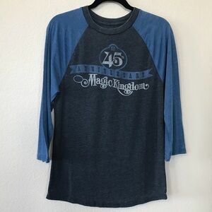 Disney Parks Unisex Magic Kingdom shirt sz Small